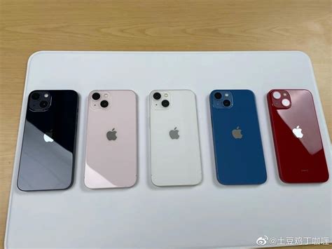 i­P­h­o­n­e­ ­1­3­ ­s­e­r­i­s­i­n­i­n­ ­t­ü­m­ ­r­e­n­k­l­e­r­d­e­ ­f­o­t­o­ğ­r­a­f­l­a­r­ı­ ­y­a­y­ı­n­l­a­n­d­ı­